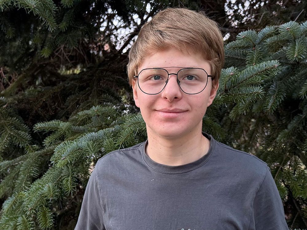Portraitfoto Jonas Häusermann